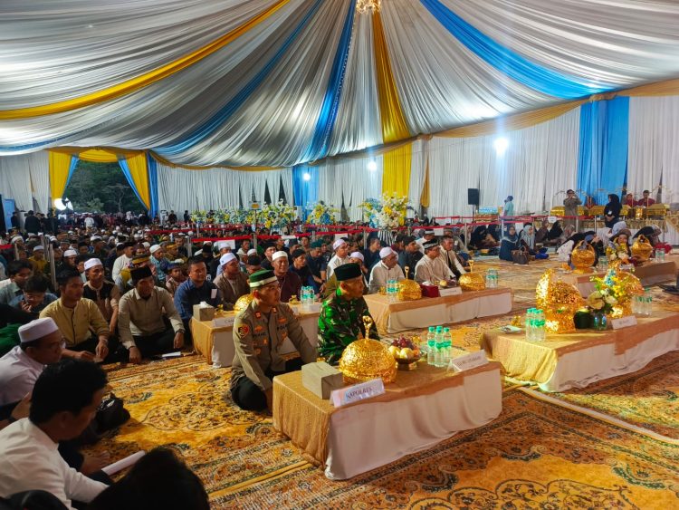 Kapolsek Sangasanga Hadiri Bukber Bersama Ribuan Warga Pendingin