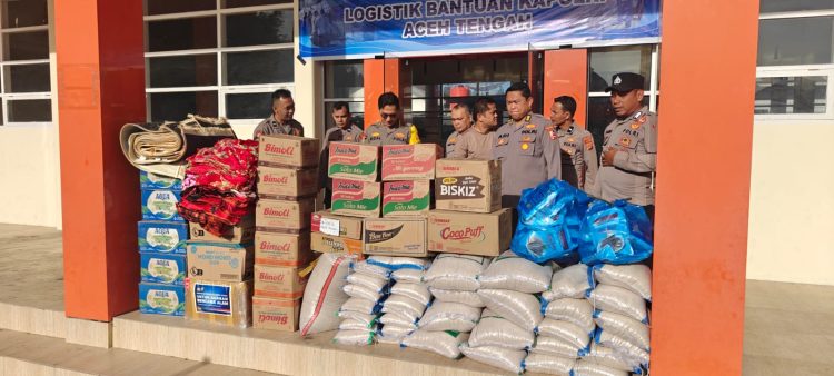 Bukti Kepedulian Polri, Bantuan Kapolri Mengalir untuk Korban Bencana di Aceh Tengah
