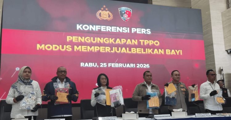 Sindikat Jual Beli Bayi via Medsos Dibongkar, 12 Tersangka Diamankan