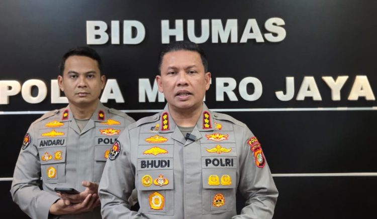 Pengamanan Humanis Warnai Aksi Unjuk Rasa di Depan Mabes Polri