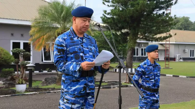 Upacara Bendera 17-an di Lanud Dhomber Berlangsung Khidmat