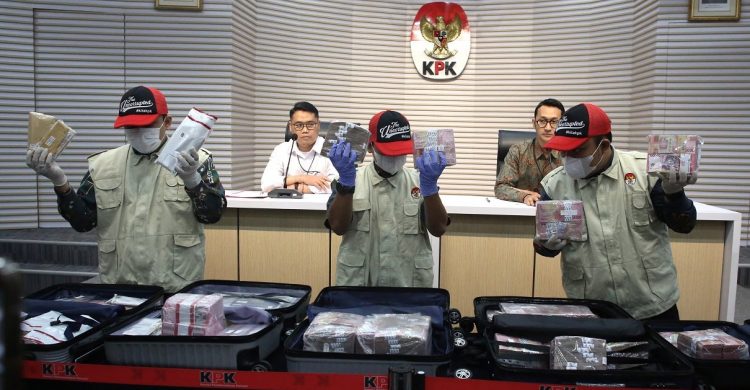 KPK Sikat Pejabat Cukai! BBP Ditahan, Rp5,19 Miliar Disita dari Safe House