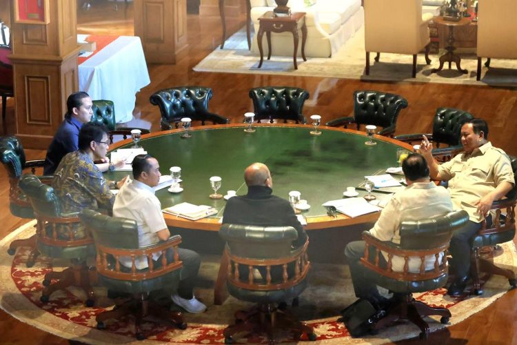 Presiden Prabowo Gelar Rapat Ekonomi di Hambalang, Tekankan Strategi Hadapi Negosiasi Global