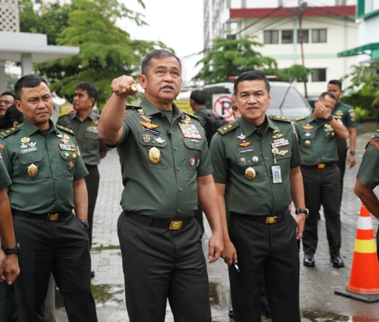 Kasad Tinjau Capaian Modernisasi Fasilitas Kesehatan RSPAD Gatot Soebroto