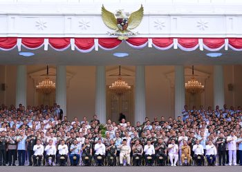 Prabowo Kumpulkan Pimpinan TNI-Polri, Tekankan Profesionalisme dan Keberpihakan pada Rakyat