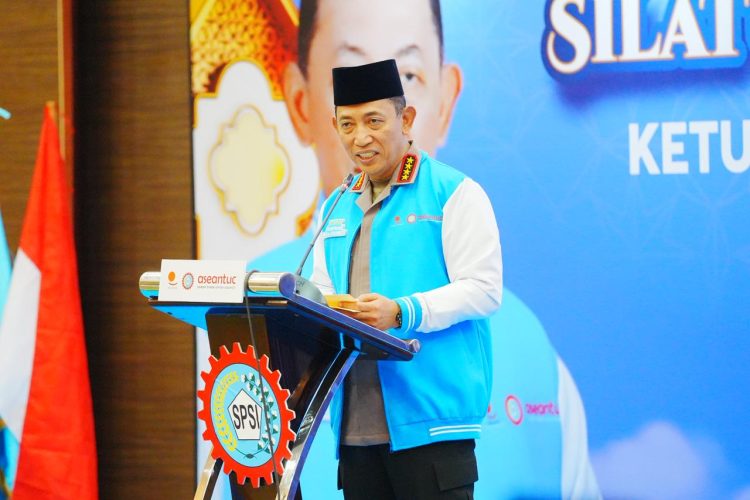 Kapolri Listyo Sigit Prabowo Kobarkan Semangat Buruh, Perkuat Soliditas Menuju Indonesia Maju
