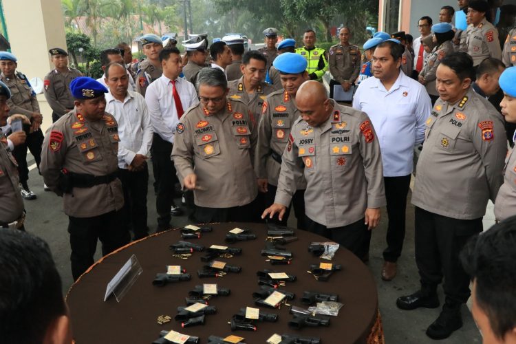 Pengawasan Diperketat, Wakapolda Kaltim Cek Langsung Senpi Personel