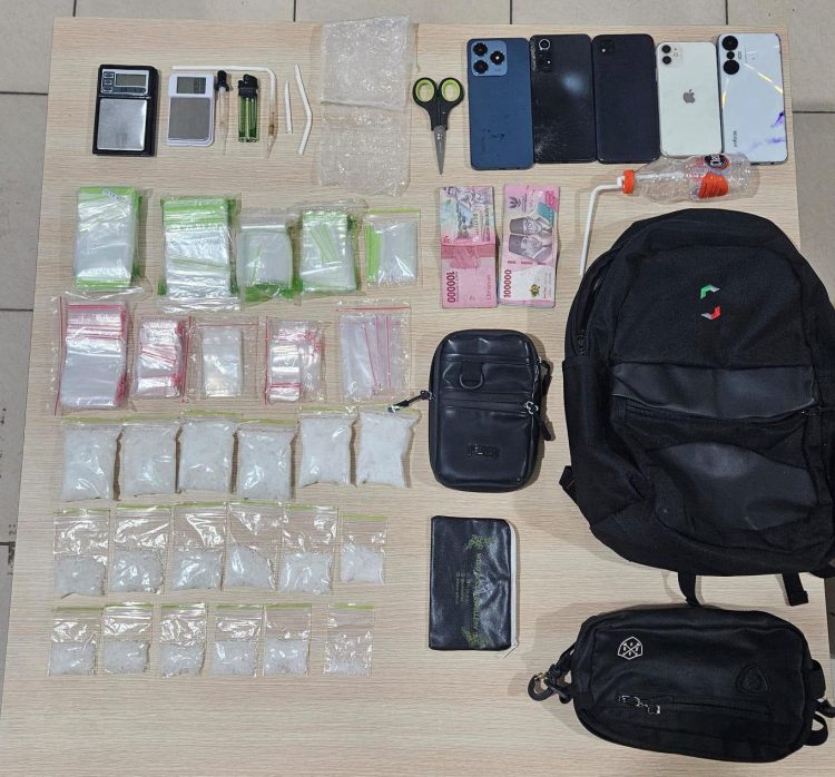 Polisi Bongkar Jaringan Sabu di Tenggarong, PNS hingga Mahasiswa Ditangkap – 382 Gram Sabu Disita
