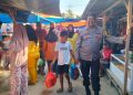 Polsek Takkalalla Patroli dan Amankan Aktivitas Pasar Inpres Peneki Jelang Idul Fitri