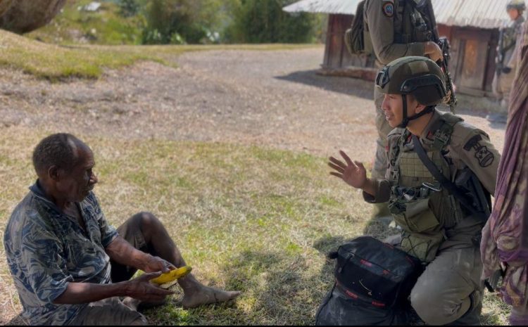 Hadir dengan Sentuhan Humanis, Satgas Damai Cartenz 2026 Perkuat Keamanan dan Kepedulian di Puncak Papua