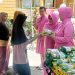 Polwan Polda Kaltim dan Bhayangkari Salurkan Bantuan Sosial, Perkuat Kedekatan dengan Warga Manggar