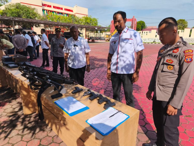 Propam Polres Kutai Timur Sidak Senpi Personel, Tegaskan Nol Toleransi Penyalahgunaan
